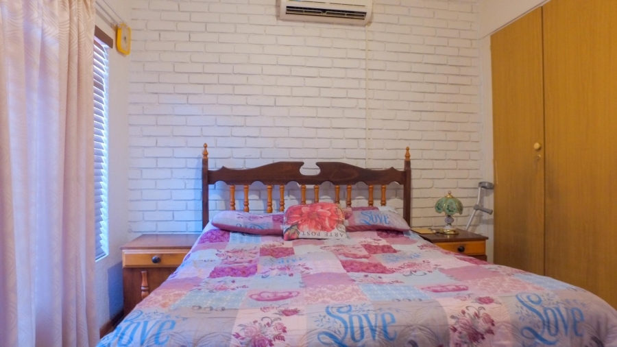 2 Bedroom Property for Sale in Rustenburg Central North West